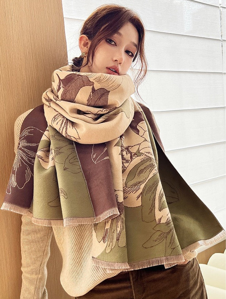 Grand foulard étole à motifs floraux - Drapé volumineux