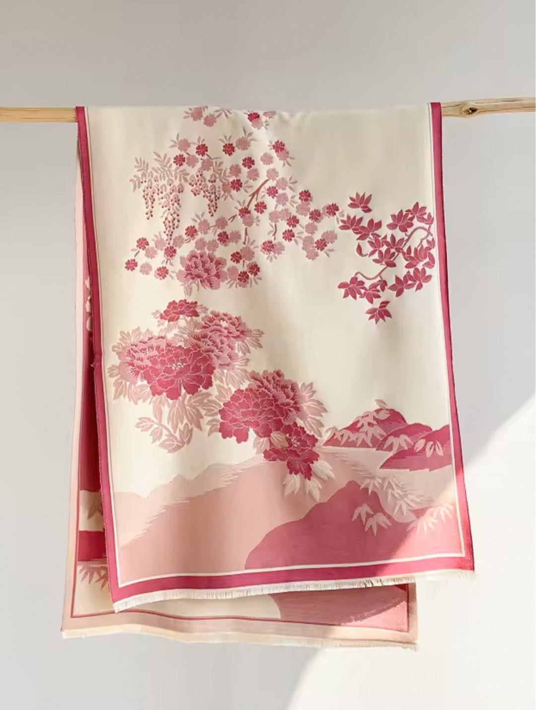 Grand foulard à motifs - Accessoire polyvalent