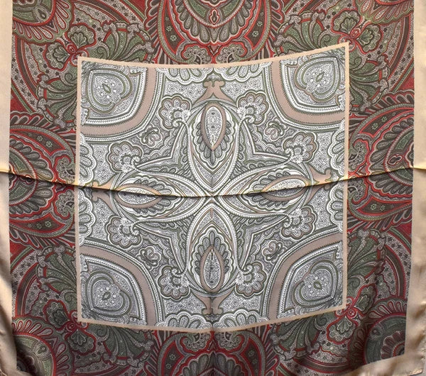 Foulard carré motif mandala - Au toucher soie