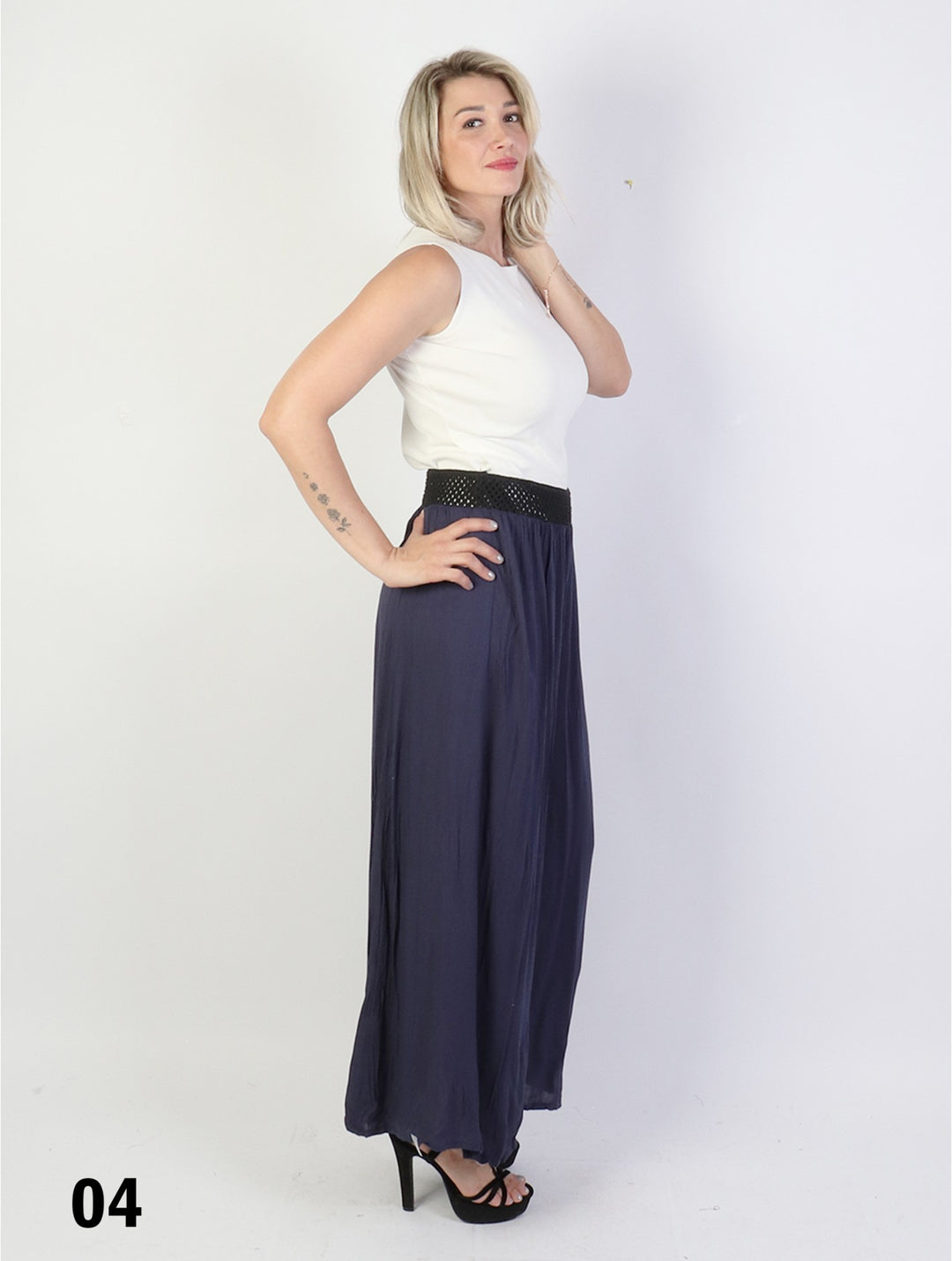 Pantalon ample uni pleine longueur – Fluide et polyvalent