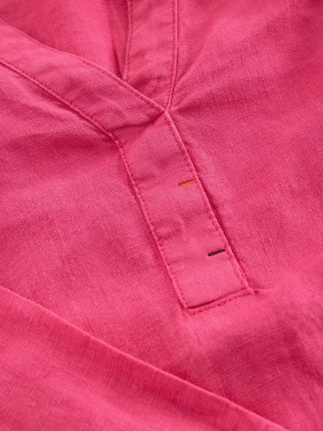 Tunique en lin cintrée au niveau du bassin Blake