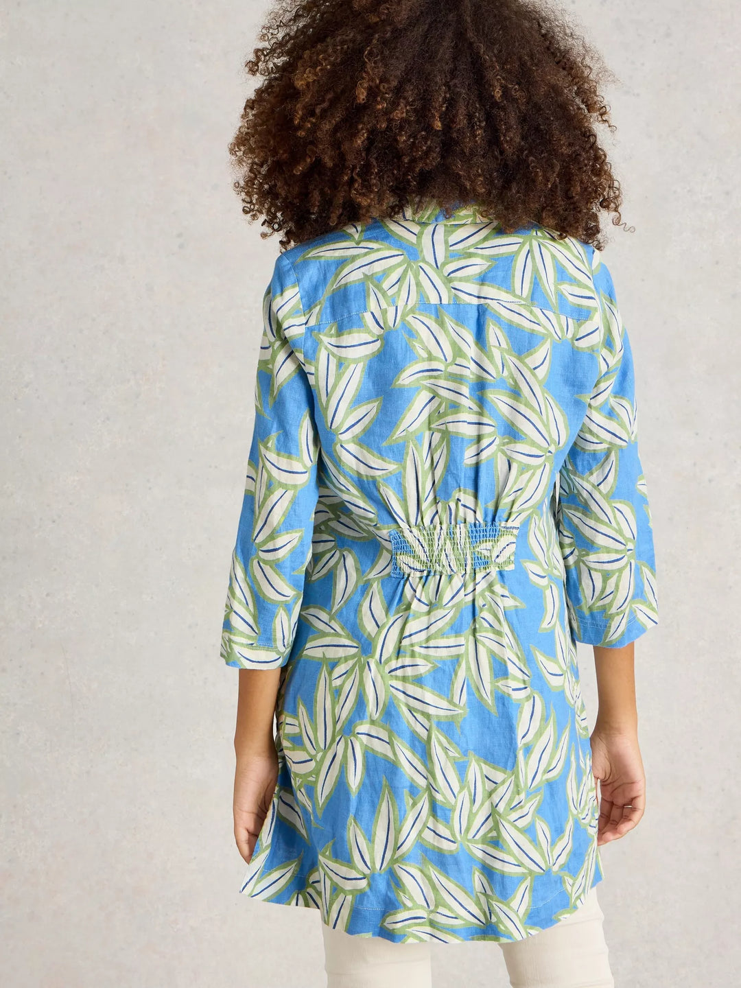 Tunique en lin cintrée au niveau du bassin Blake