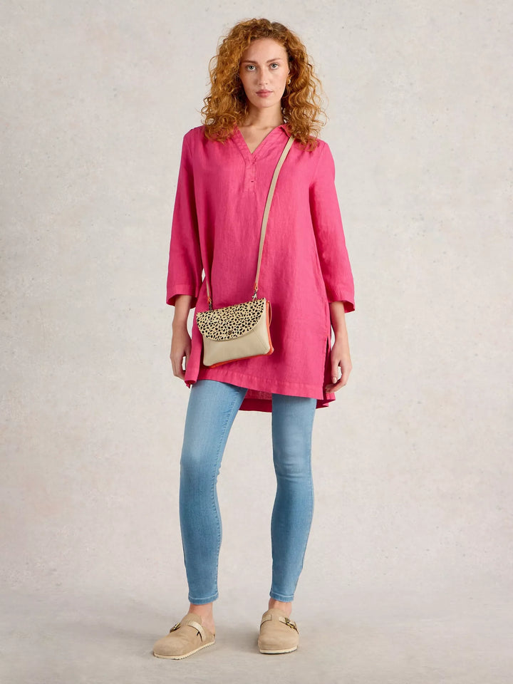 Tunique en lin cintrée au niveau du bassin Blake