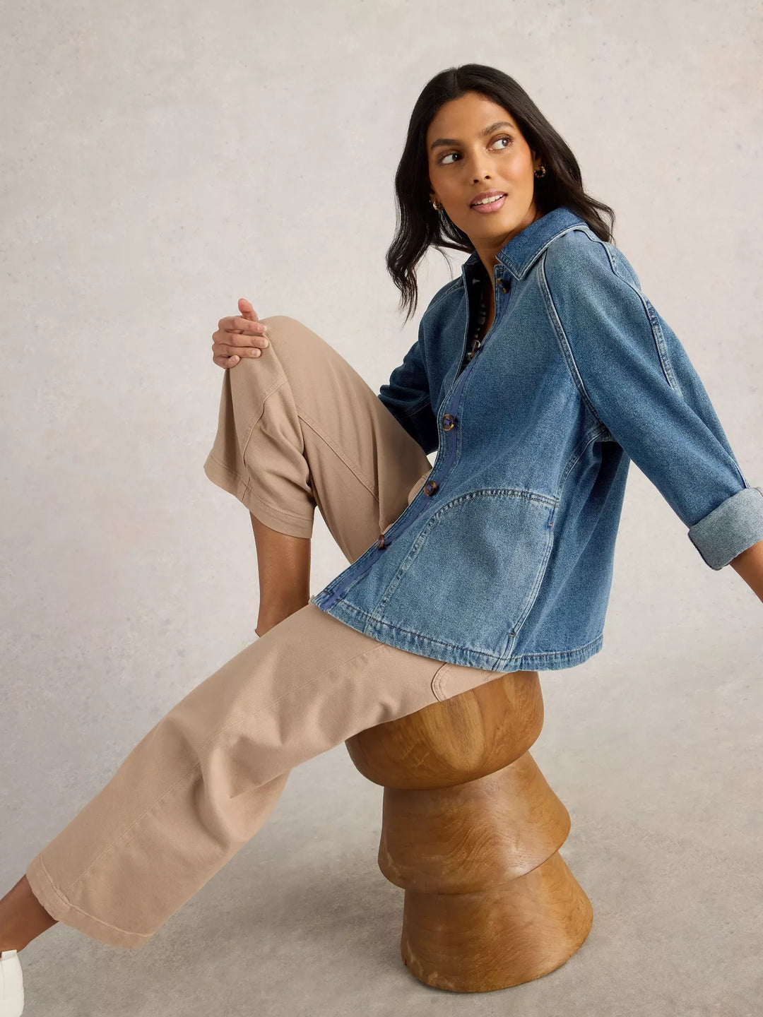 Veste en jean avec des poches circulaires Eden