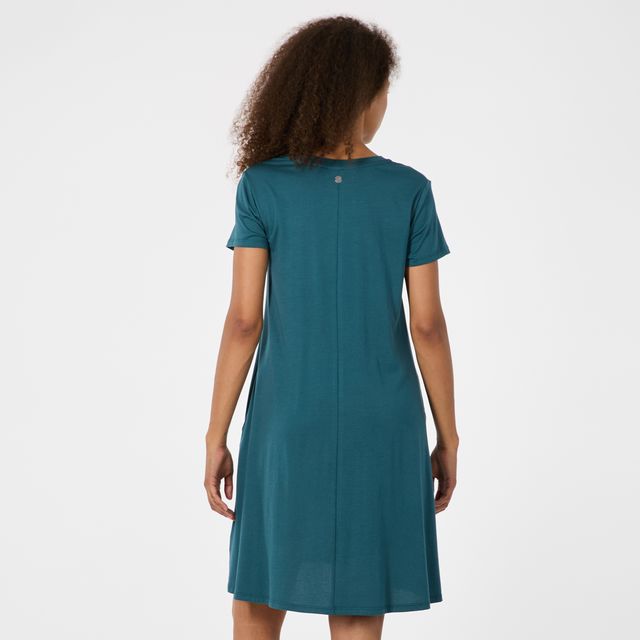 Robe de style t-shirt Chickie - Décontractée et mélange de coton naturel