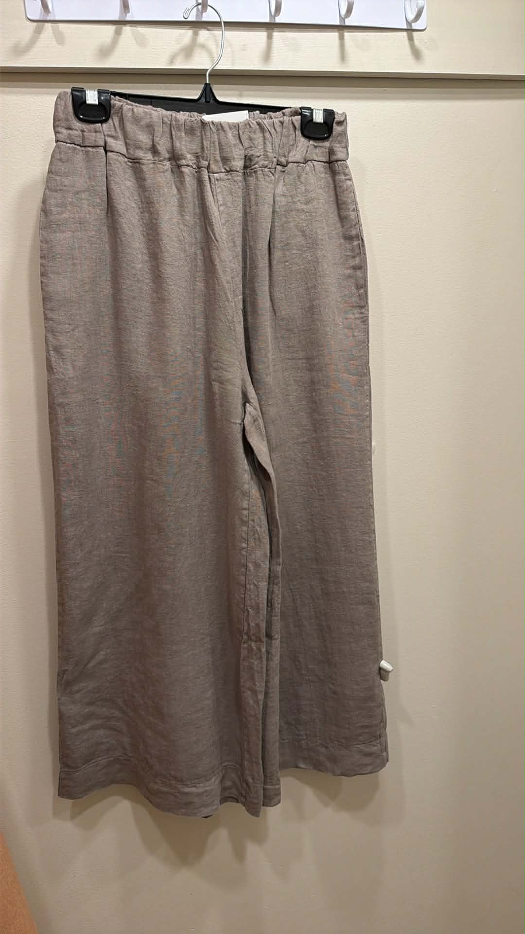 Pantalon taille élastique Celia – silhouette soignée et confort extensible