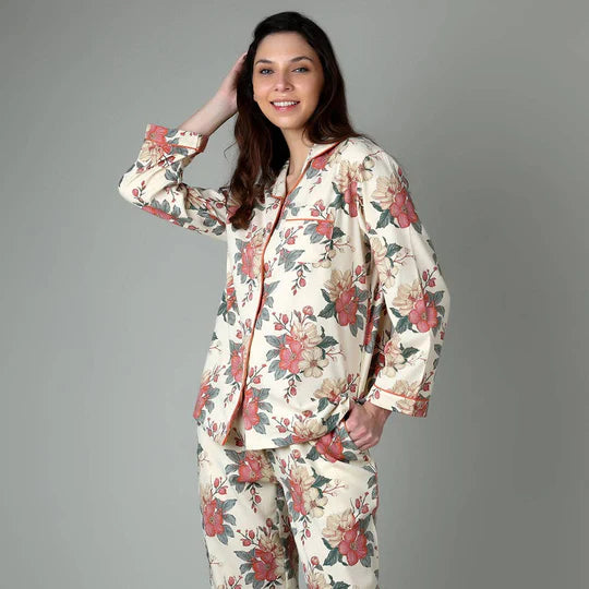 Ensemble pyjama à motifs floraux