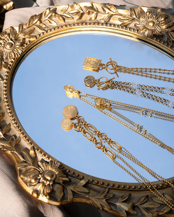 Collier à médaillon gravé Damien - En maille escargot avec fermoir et fini or 24K