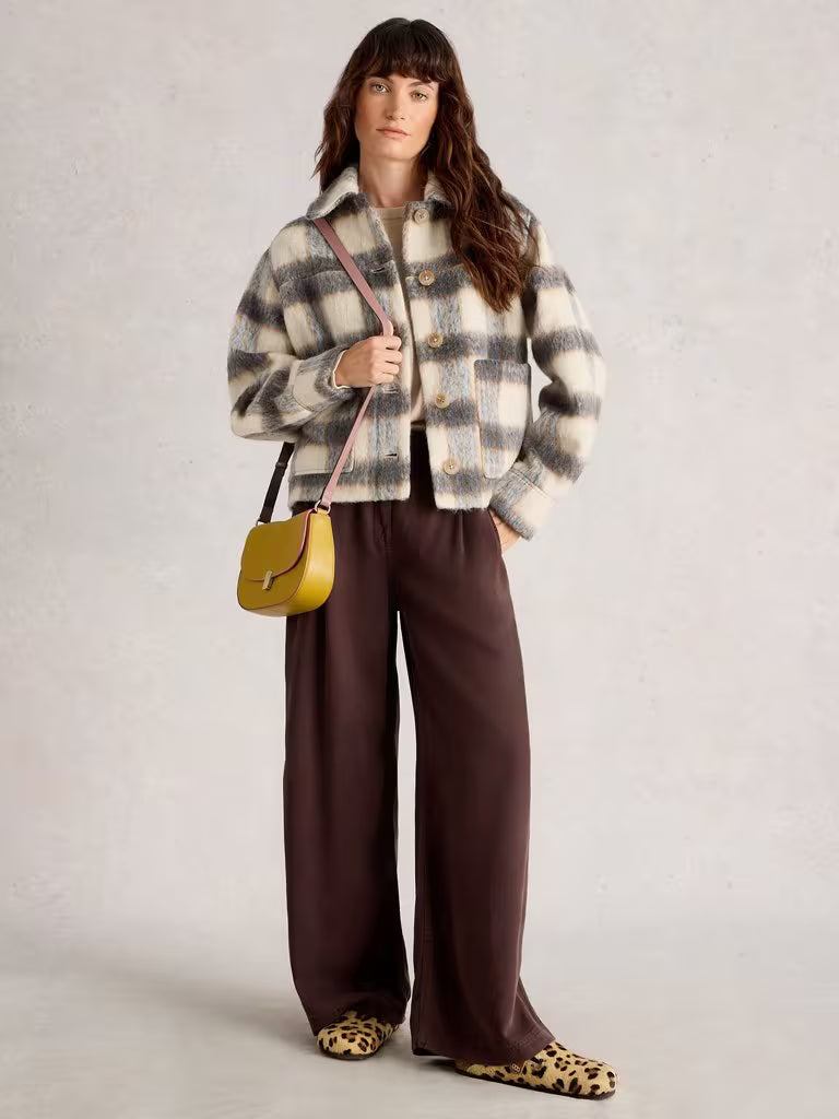 Veste à carreaux moderne