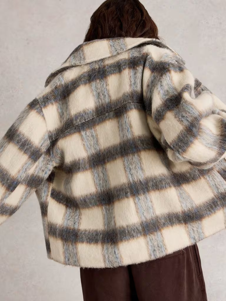 Veste à carreaux moderne