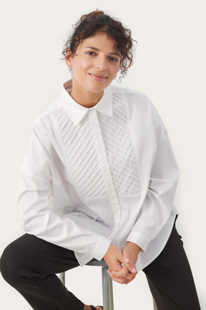 Chemise blanche à bavette texturée