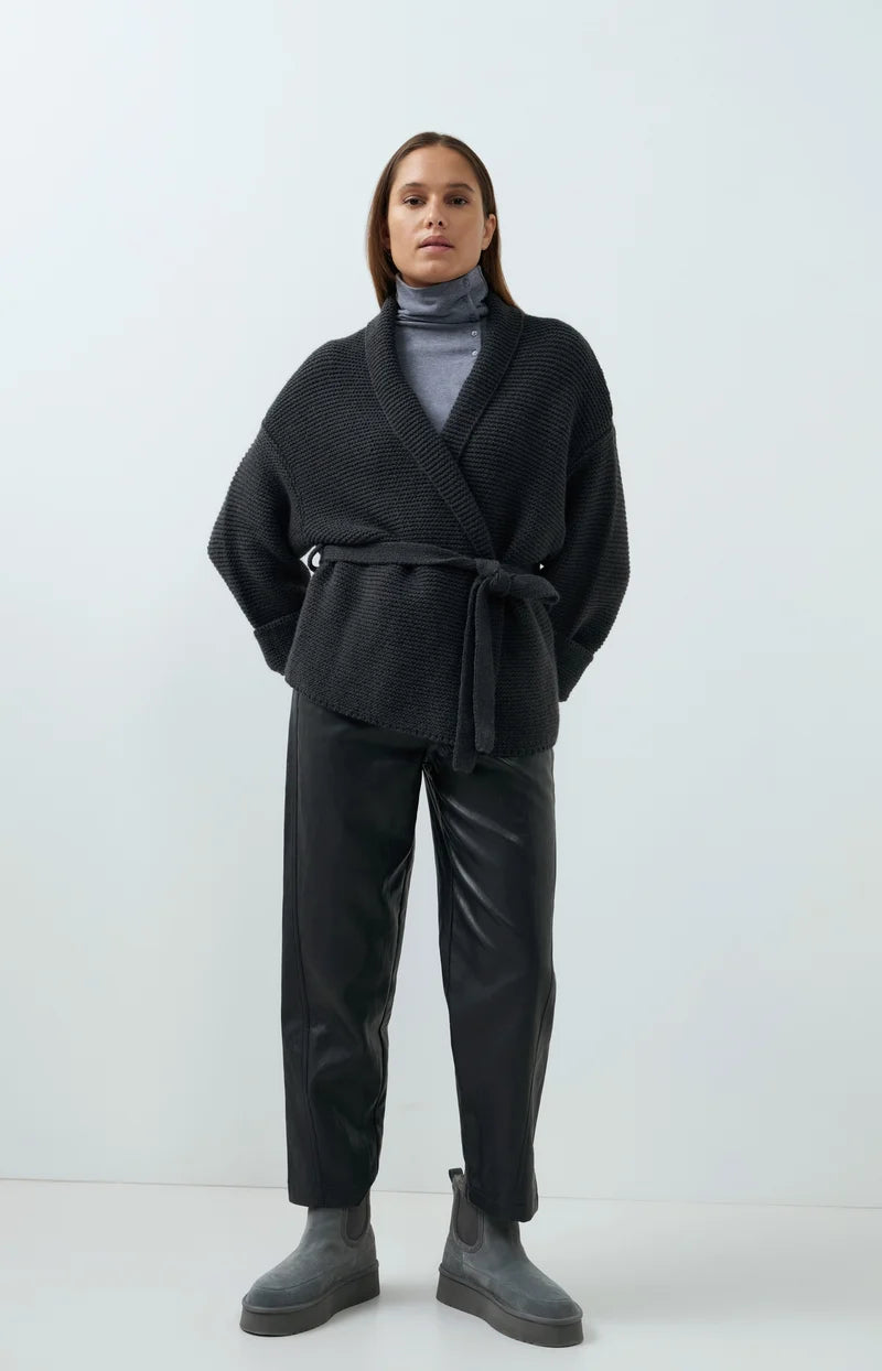 Pantalon en simili cuir avec détails de coutures - Taille mi-haute