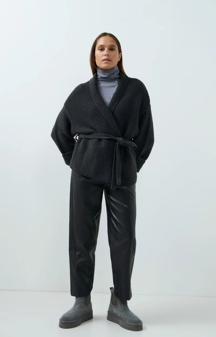 Pantalon en simili cuir avec détails de coutures - Taille mi-haute
