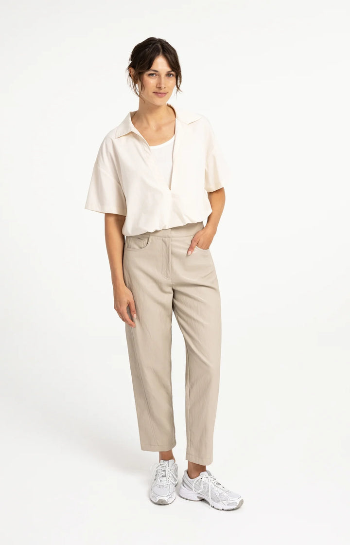 Pantalon en simili cuir avec détails de coutures - Taille mi-haute