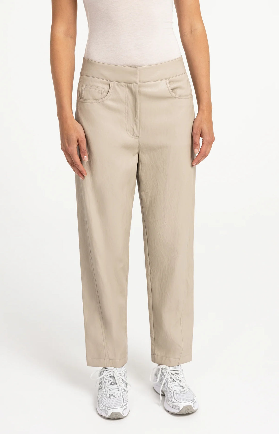 Pantalon en simili cuir avec détails de coutures - Taille mi-haute