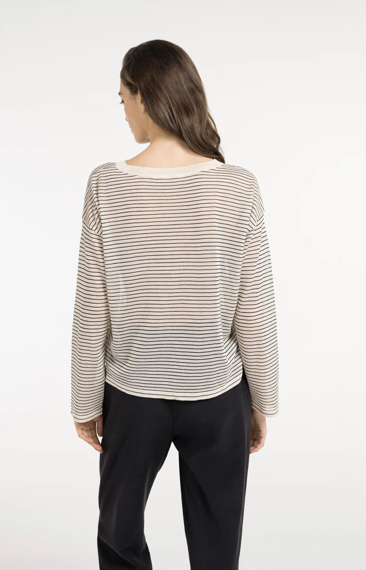 Haut en maille fine rayée - Avec coupe surdimensionnée et fini semi-transparent