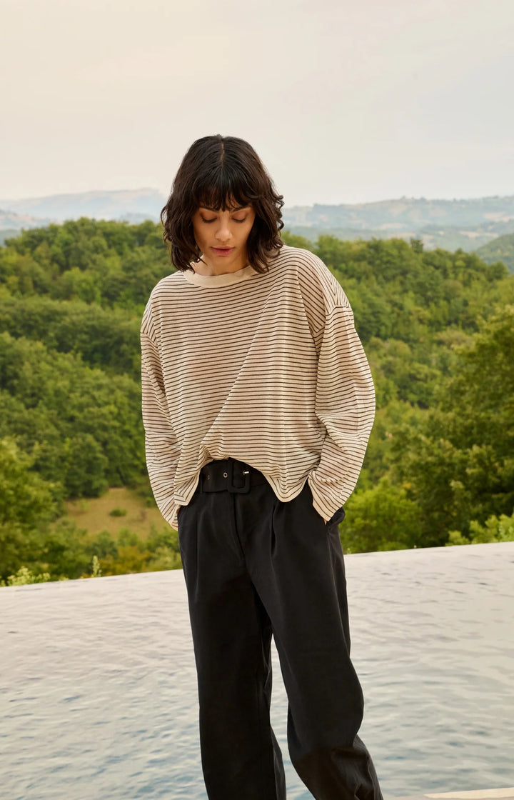 Haut en maille fine rayée - Avec coupe surdimensionnée et fini semi-transparent