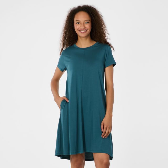 Robe de style t-shirt Chickie - Décontractée et mélange de coton naturel