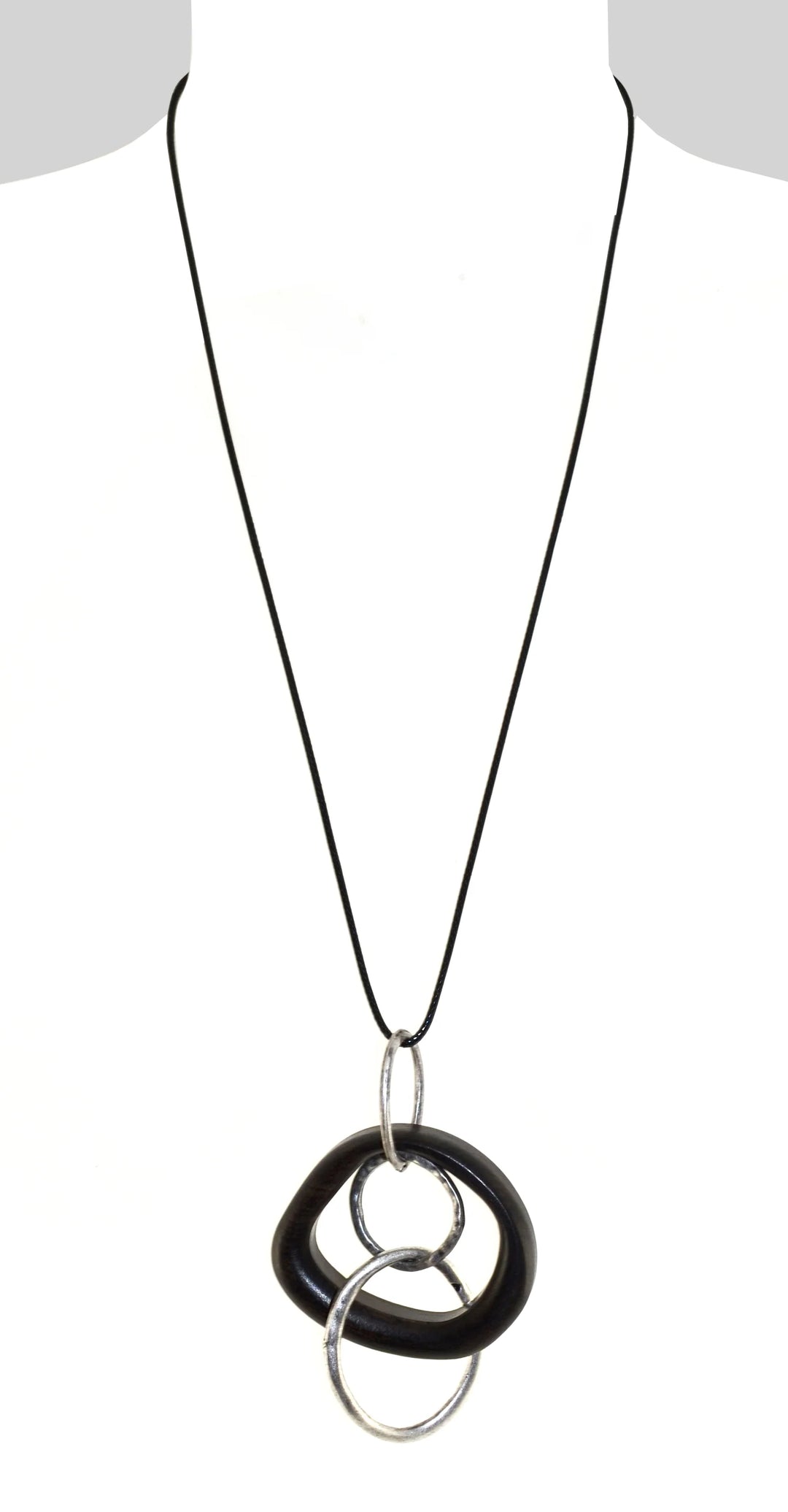 Collier pendentif anneaux bois d'acajou et métal argenté - Sautoir ajustable