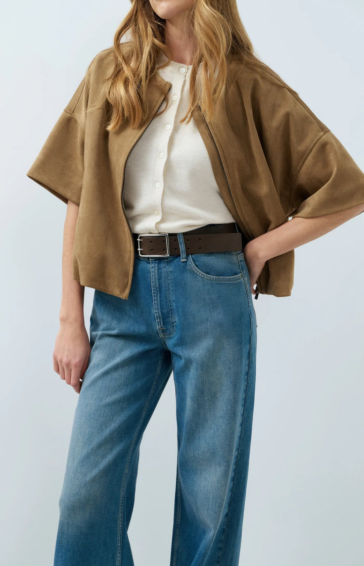 Veste en suédine à manches courtes  - Oversize au style moderne et texturé