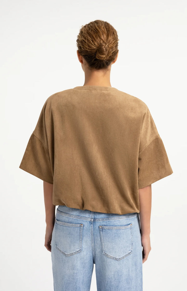Veste en suédine à manches courtes  - Oversize au style moderne et texturé