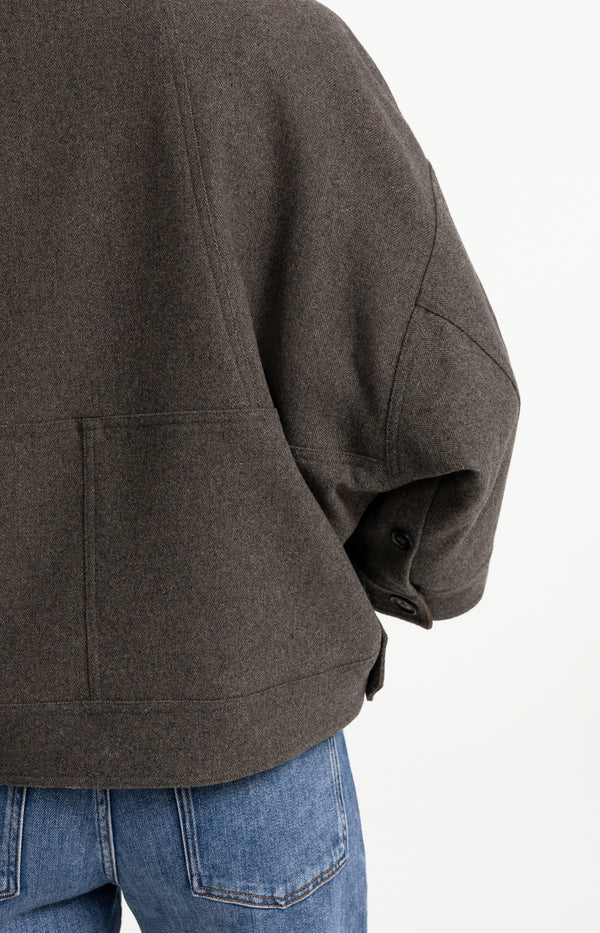 Veste courte oversize à col contrastant - En mélange de laine