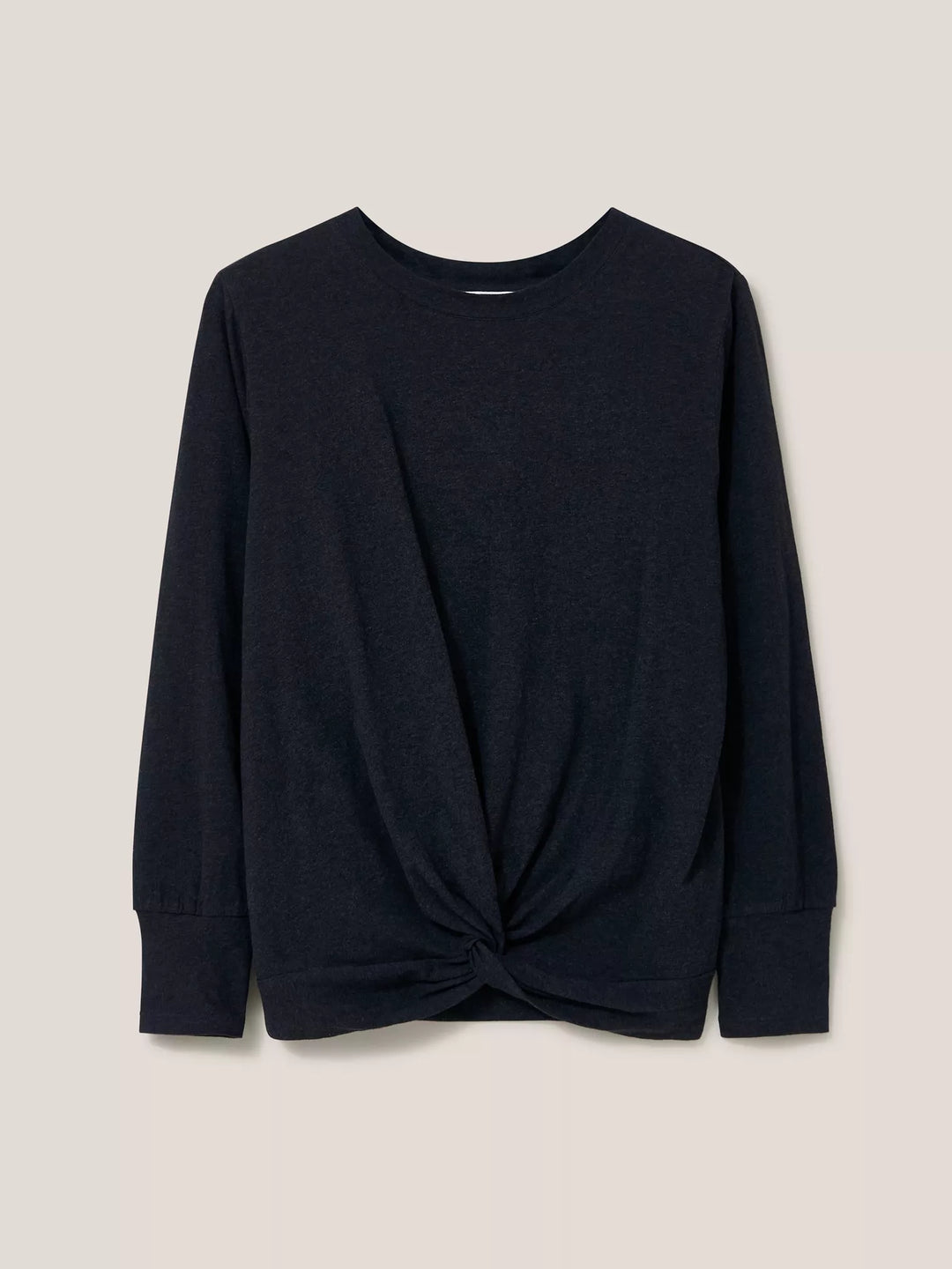 Pull avec noeud aux hanches
