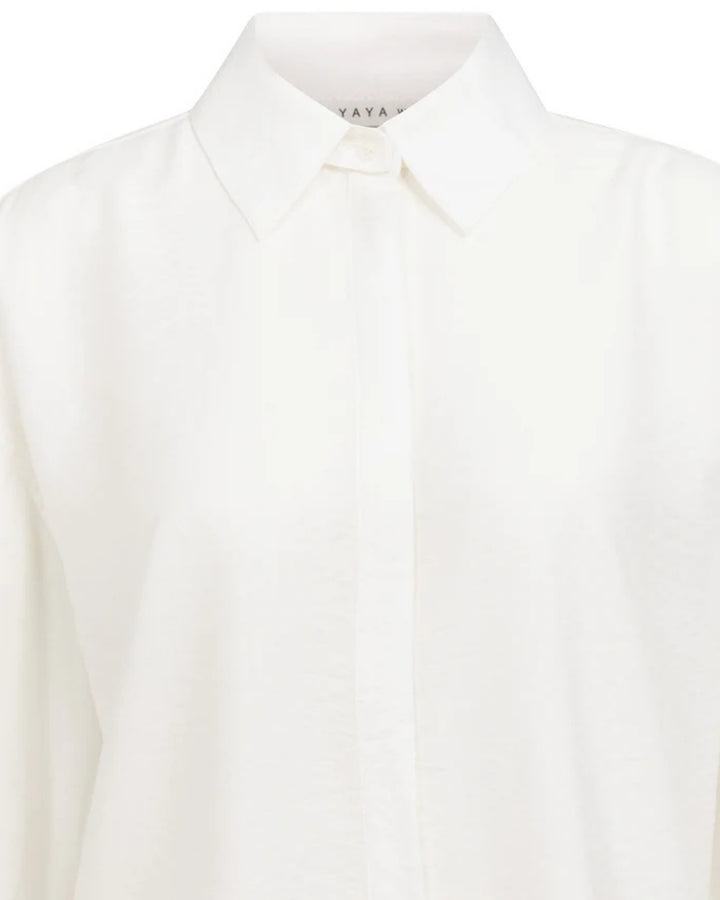 Chemisier à col et poignets amovibles