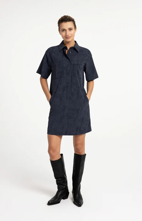 Robe chemise en suédine à manches courtes - Décontractée au toucher velouté