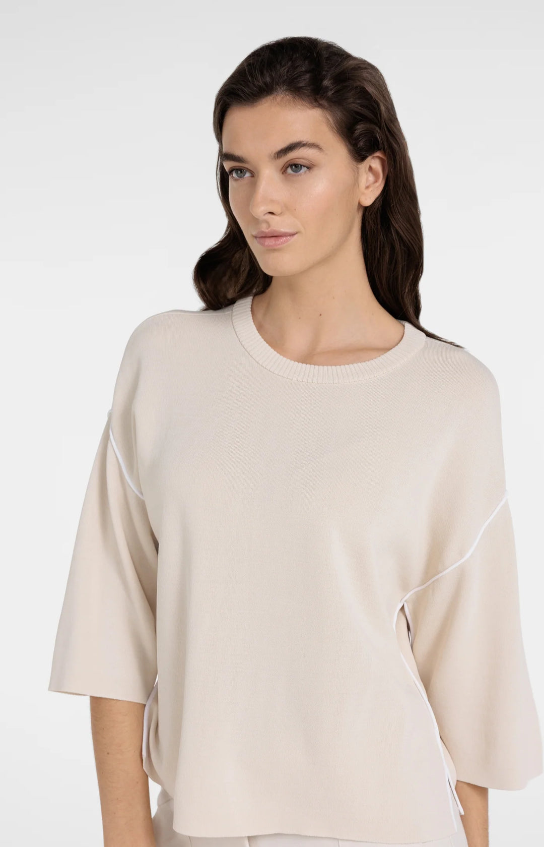 Pull col rond en tricot à coutures contrastées - Coupe décontractée et fluide