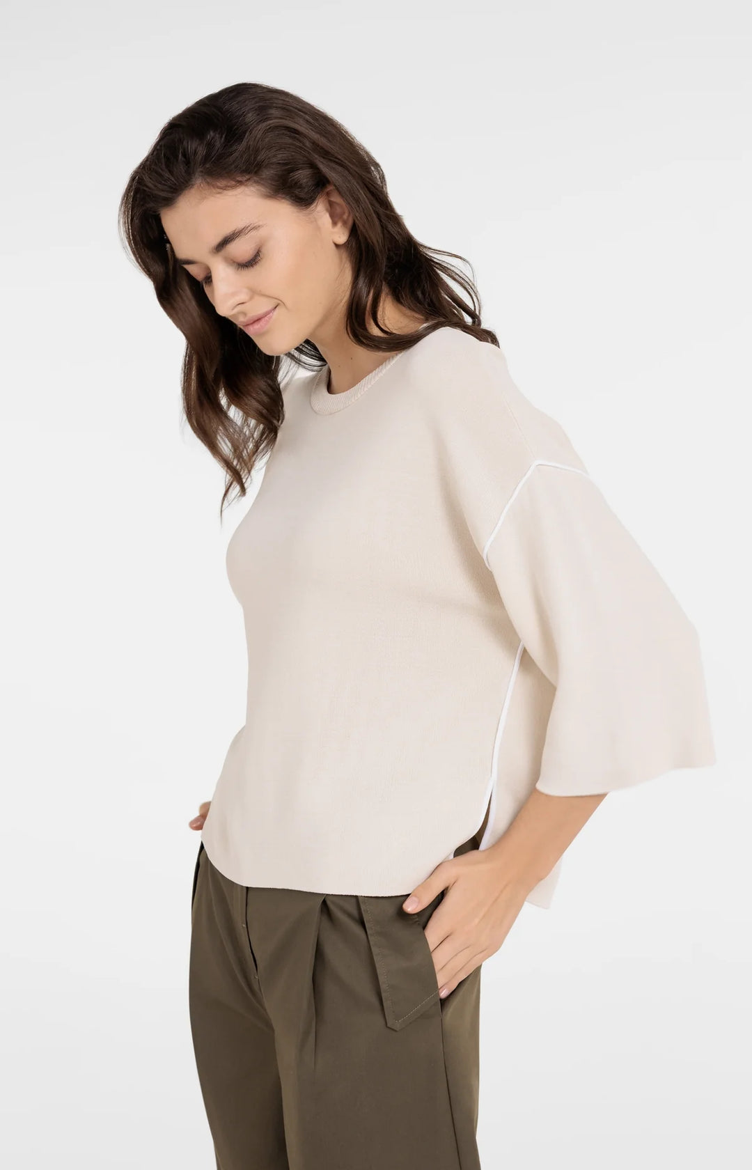 Pull col rond en tricot à coutures contrastées - Coupe décontractée et fluide
