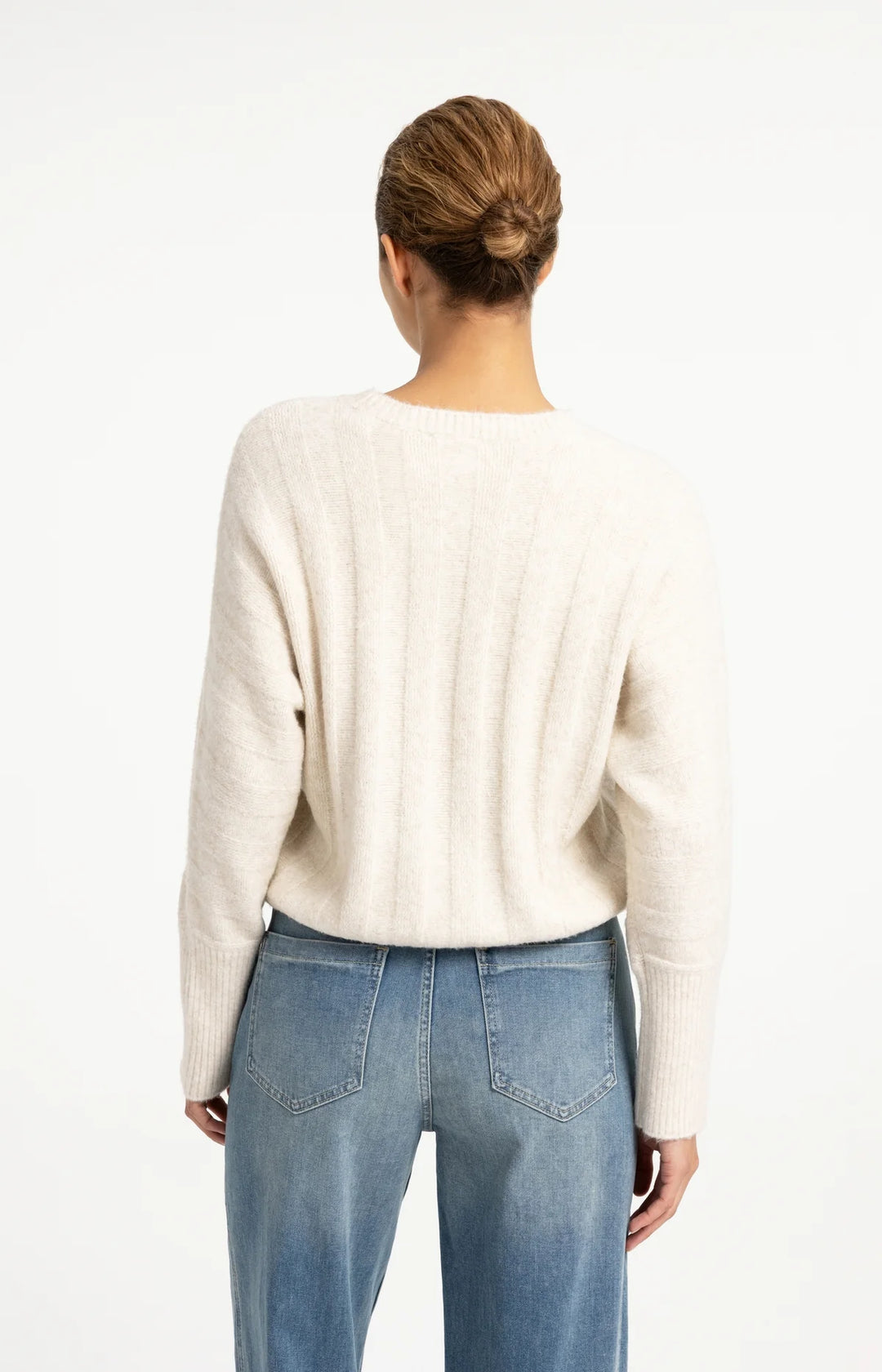 Pull en maille côtelée à emmanchures chauve-souris et cordon - Au style moderne