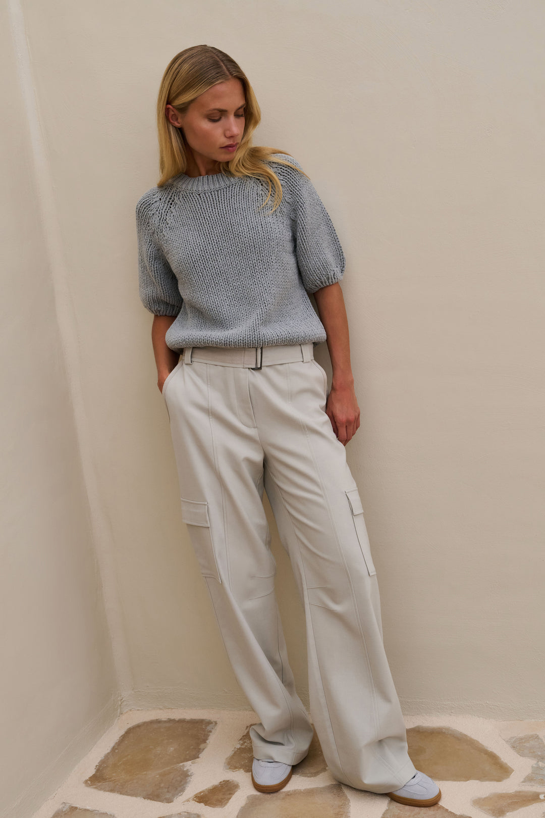 Pantalon cargo taille haute – Jambe large avec ceinture assortie