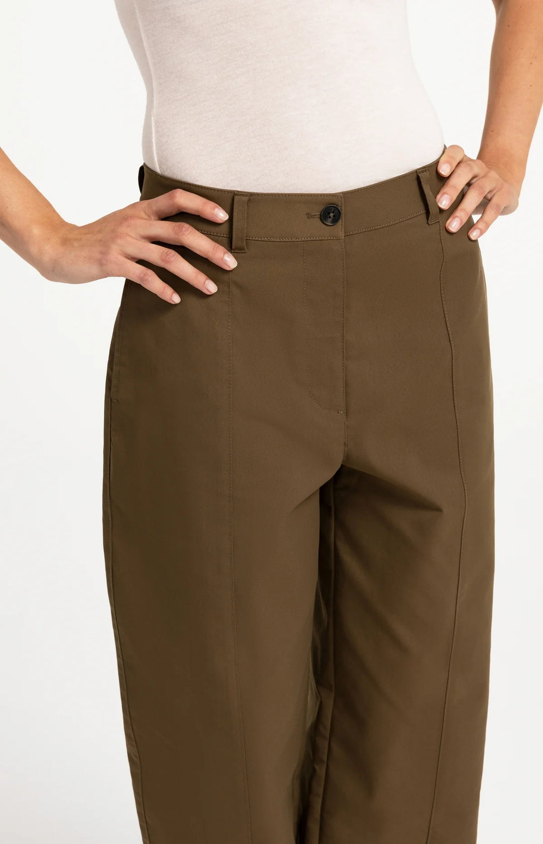 Pantalon coupe droite ample avec détails de coutures - Fluide au style décontracté