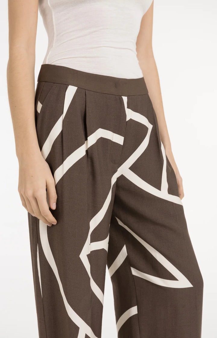 Pantalon fluide imprimé à jambes larges - Avec taille haute et look graphique