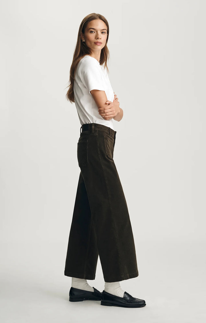 Pantalon à coupe évasée de velours côtelé